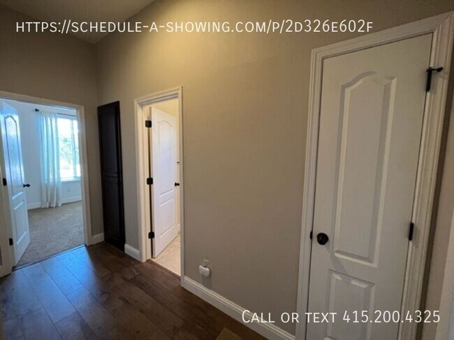 Building Photo - 5967 E Via Peccio Dr