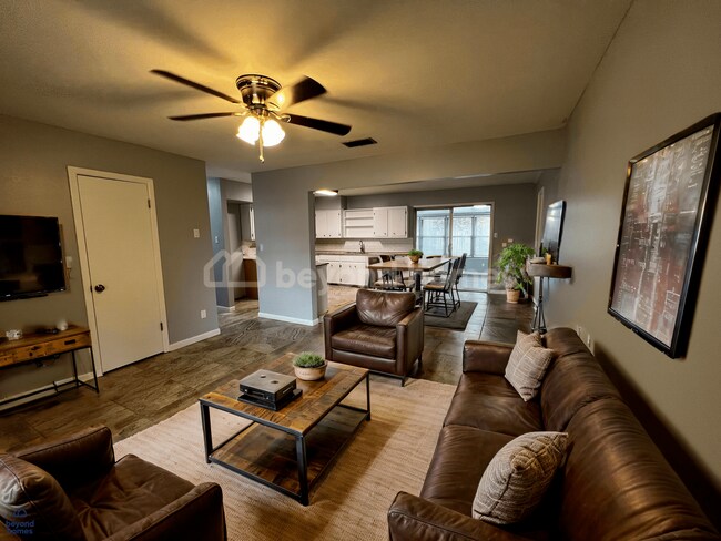 Building Photo - Charming 3 BR Brick Home with Upgraded Kitchen, Stone Fireplace & Sunroom in Little Rock