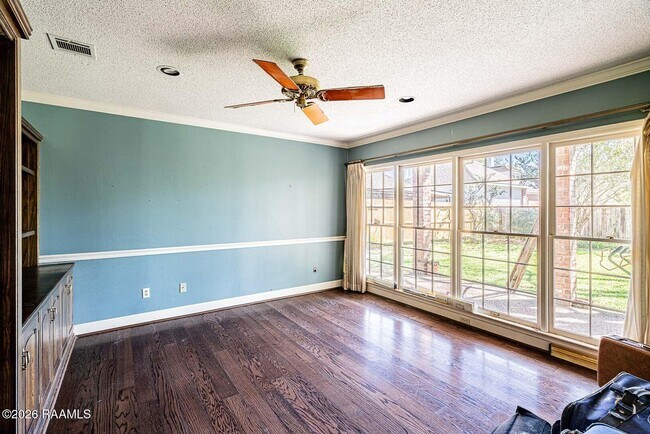 Building Photo - 110 Rimwood Ave