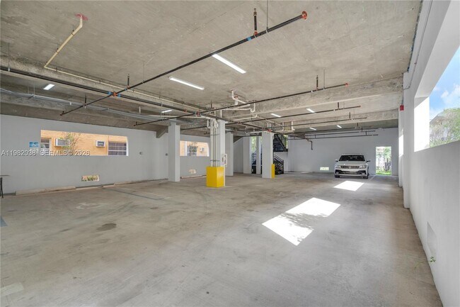 Building Photo - 1037 NW 2nd St