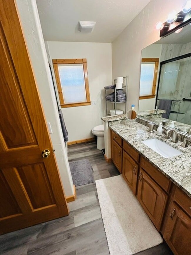 Building Photo - FOR RENT – Fully Furnished 3 Bedroom, 2 Bath Home with Mountain Views