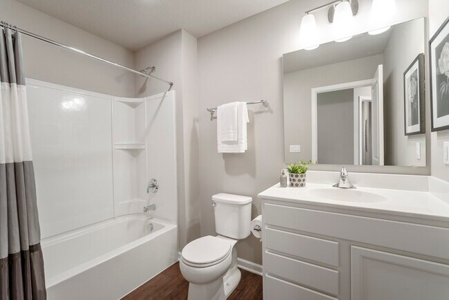 Building Photo - 2228 Hazeltine Pl