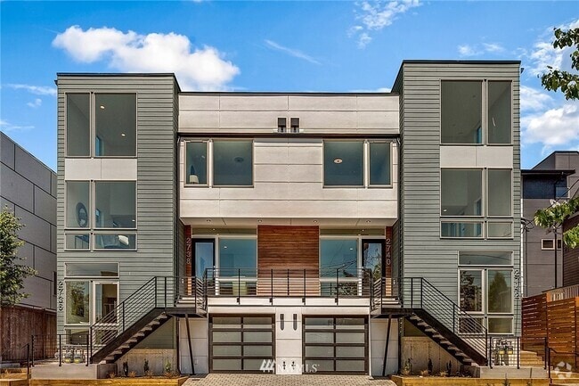 Building Photo - 2738 S Elmwood Pl