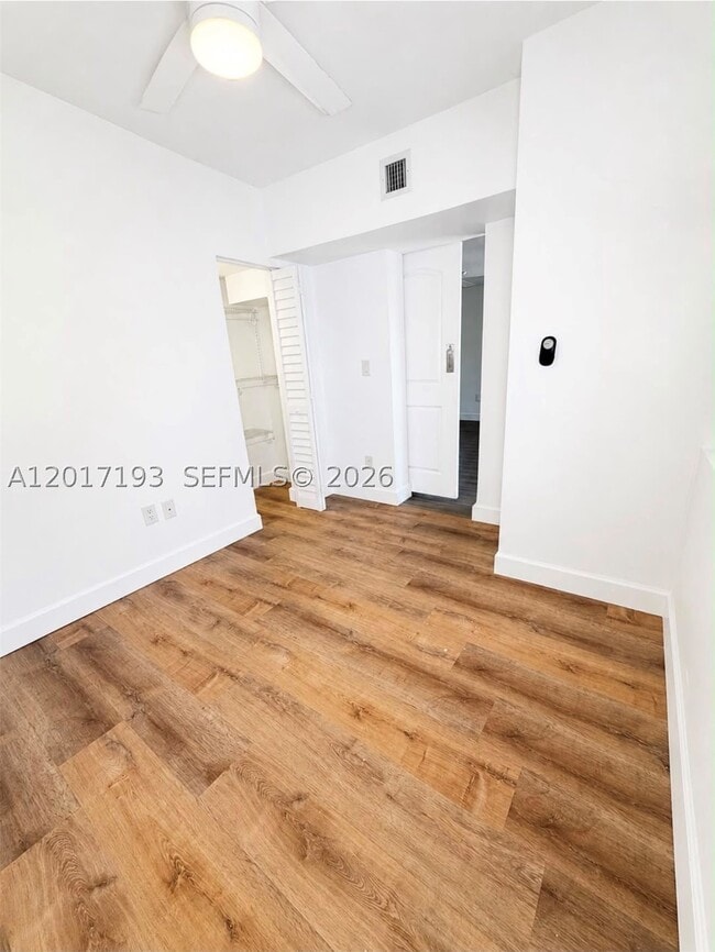 Building Photo - 235 SW 64th Ave