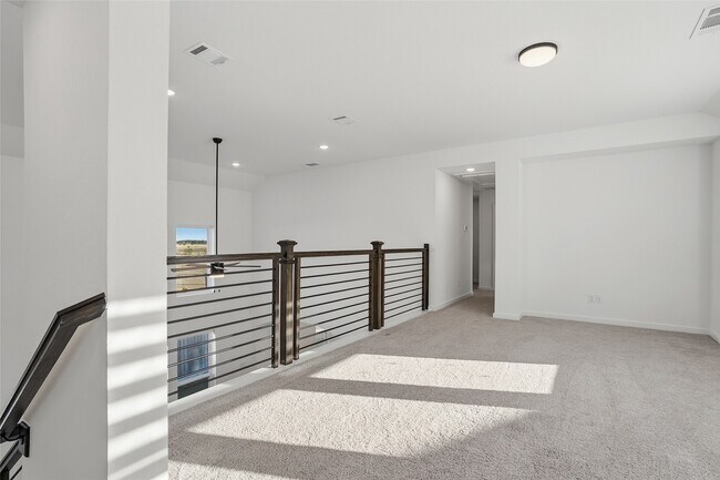 Building Photo - 21211 Metallic Blue Dr