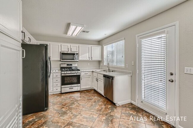 Building Photo - 4256 Sky Sands St