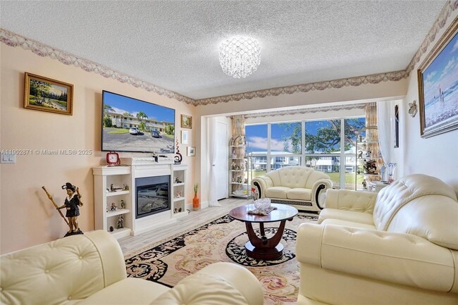 Building Photo - 1450 NW 18th Ave