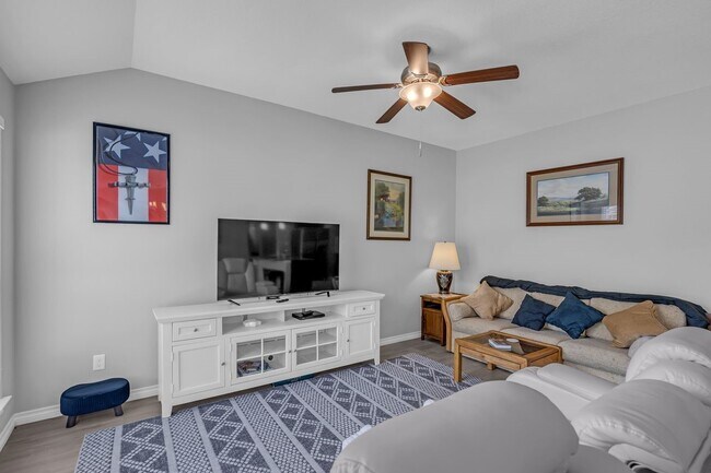 Building Photo - 13005 Centaurus Ct