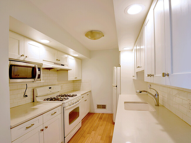 Building Photo - 204 Passaic Ave