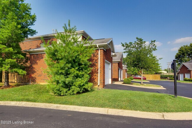 Building Photo - 203 S Dorsey Ln