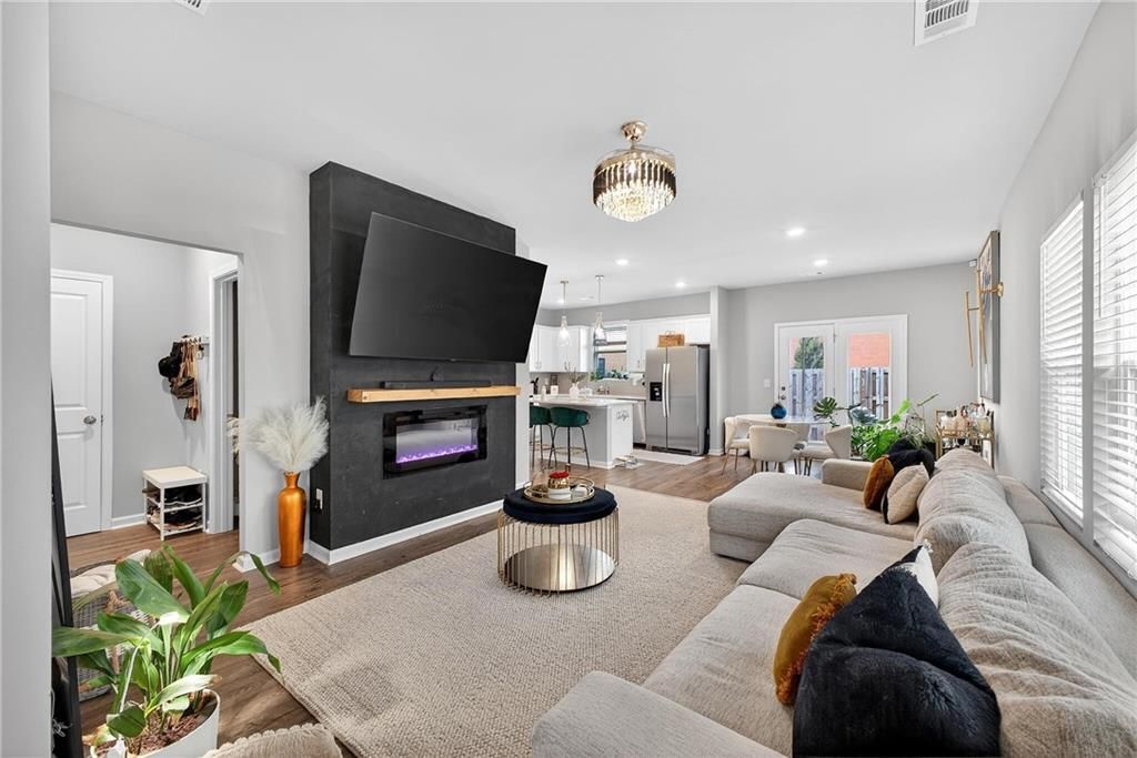 Building Photo - 1104 Elyse Ln