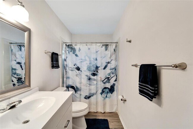 Building Photo - 1216 Hacienda Dr