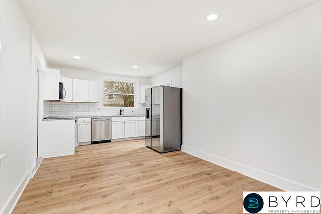 Building Photo - 2958 Winston Churchill Dr