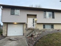 Building Photo - 11923-11925 Railroad Circle