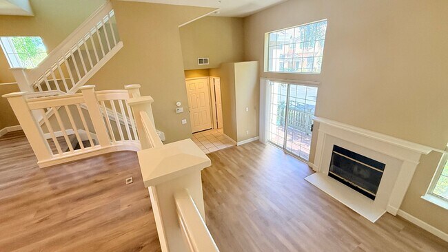 Building Photo - Bright and Airy 3BD/2.5BA Townhouse in Shadowhawk Community, Danville- Available NOW!