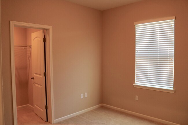 Building Photo - Beautiful home in Brentwood with SOLAR!