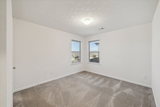 Building Photo - 2542 White Bluff Ln