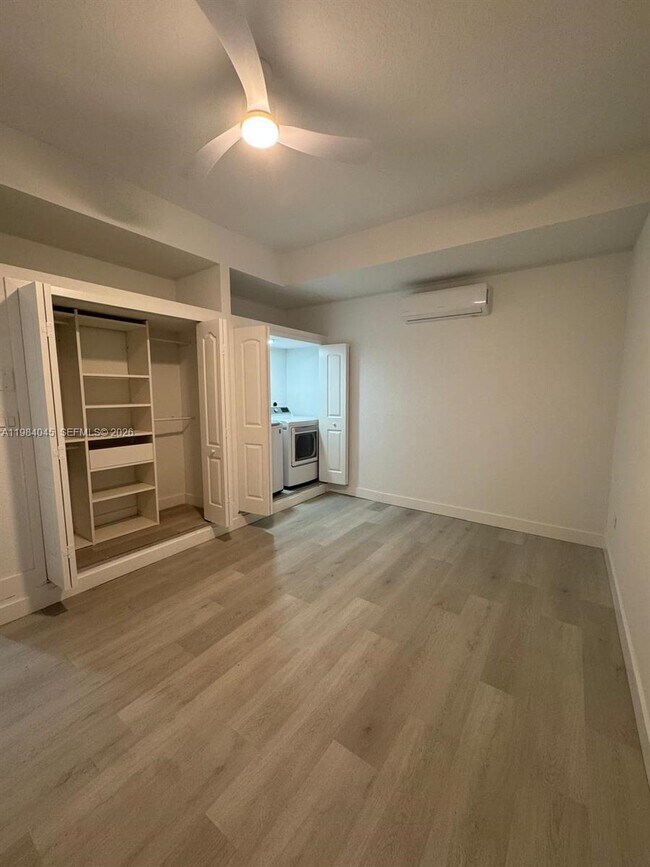 Building Photo - 16057 SW 53rd Ter