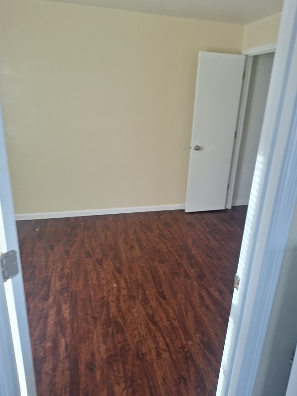 Building Photo - 1421B Superior