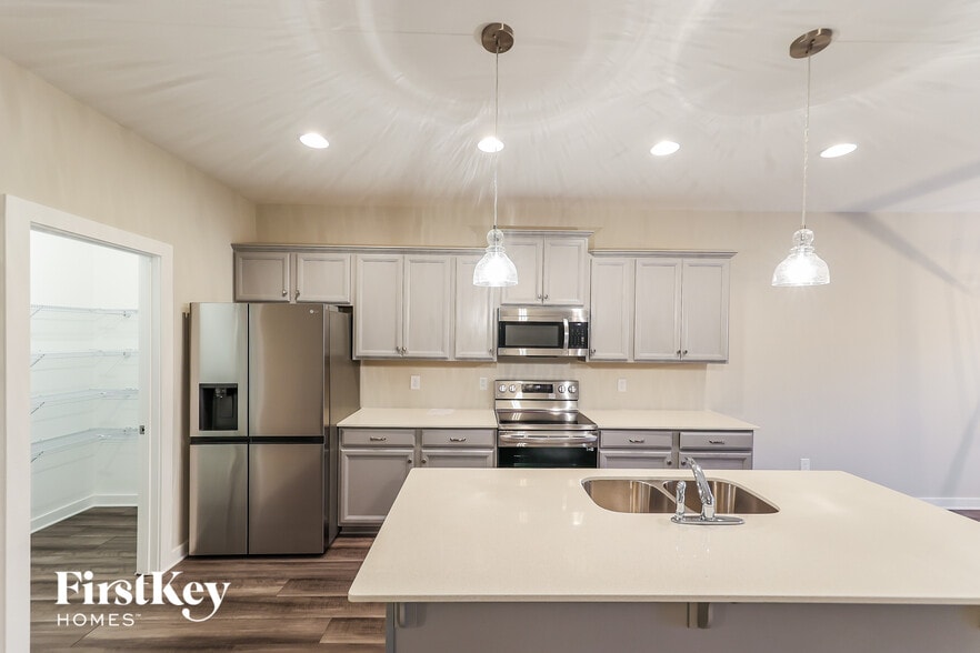 Building Photo - 80 Co Rd 1702