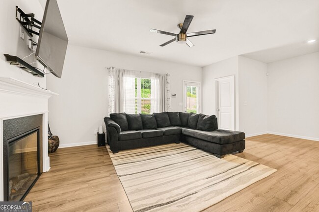 Building Photo - 4514 Fillmore Trl SW