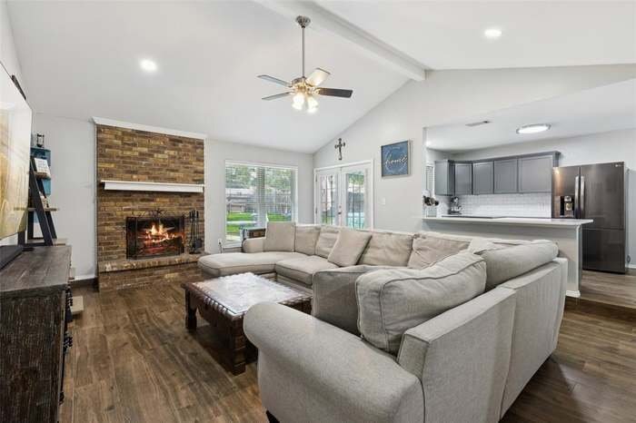 Building Photo - 2409 Avonhill Dr