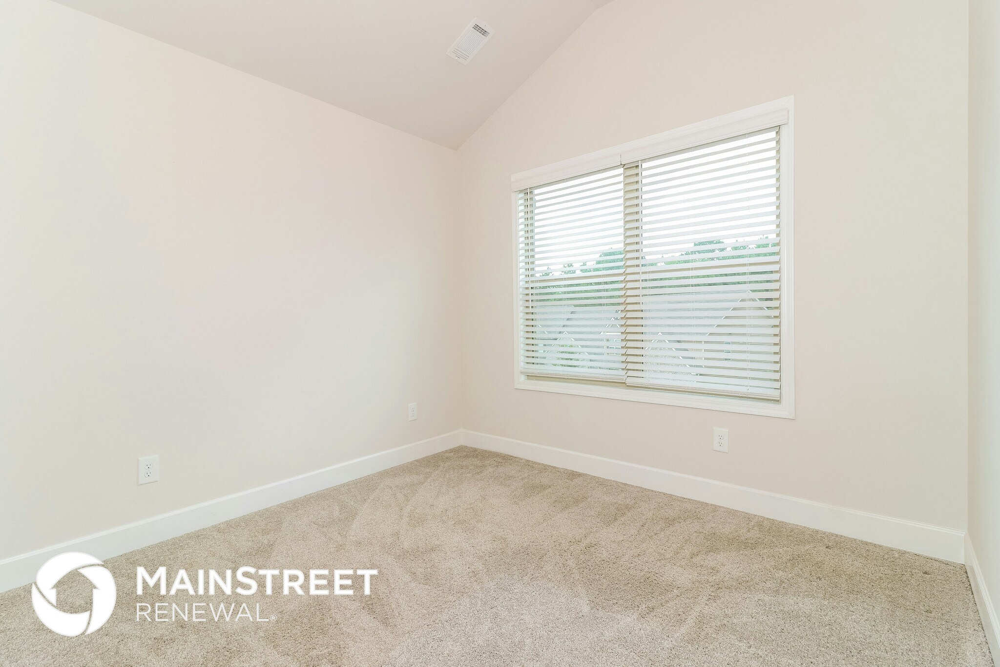 Building Photo - 657 Overlook Gln Dr