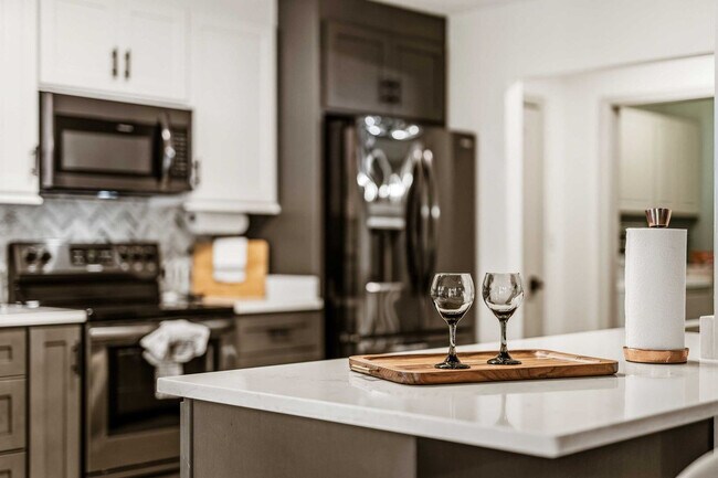 Building Photo - 5111 Keystone Dr