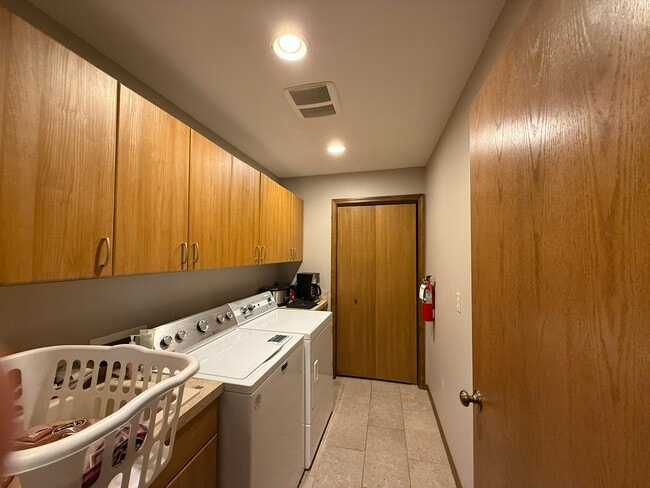 Building Photo - 73 Bella Ln
