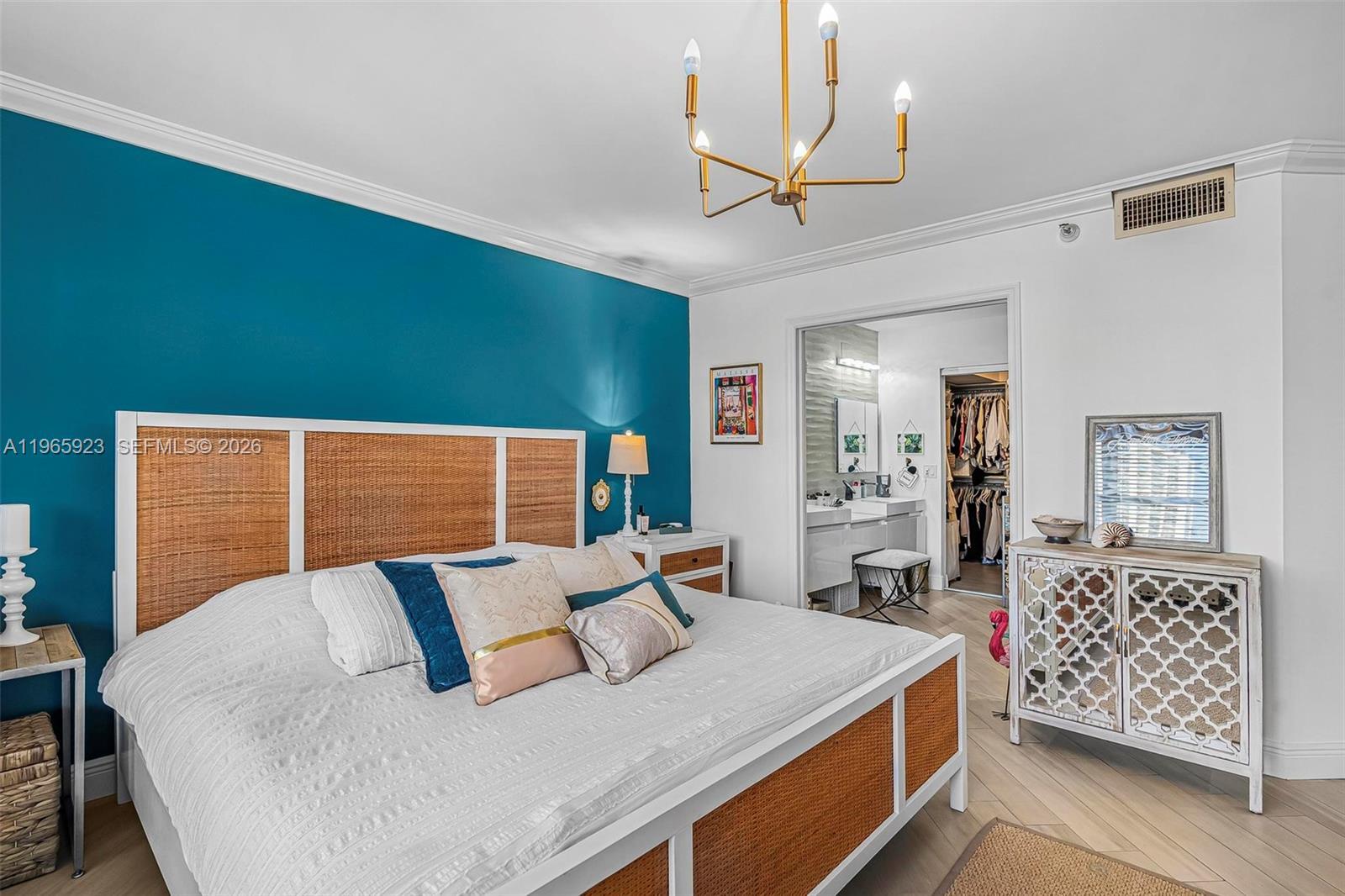 Building Photo - 3500 Mystic Pointe Dr