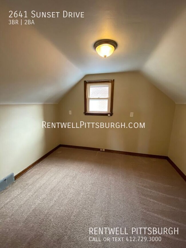 Building Photo - 3 Bedroom Home in West Mifflin