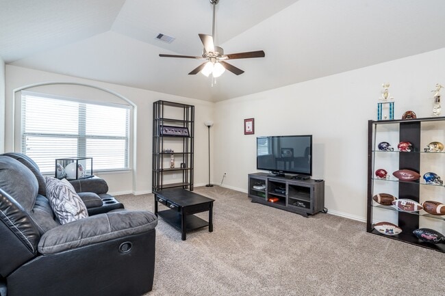 Building Photo - 17823 Dappled Walk Way