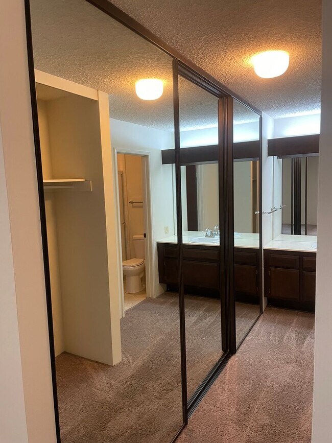 Building Photo - Two Story 3 Bedroom/2.5 Bathroom w/Two Car Garage