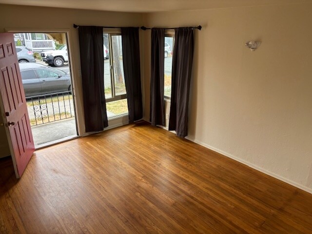 Building Photo - 33 17th St