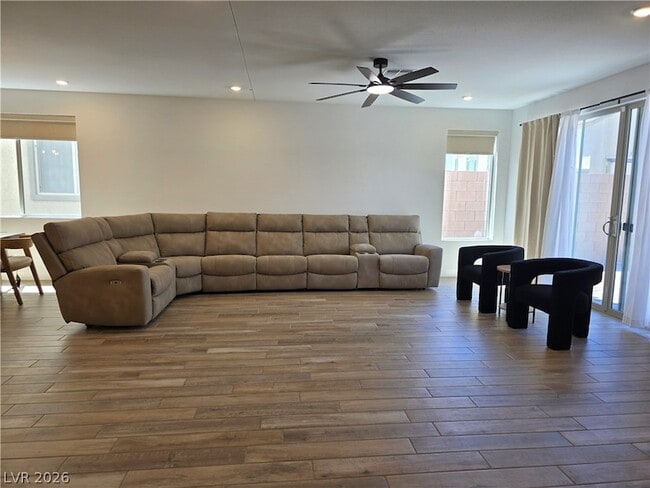 Building Photo - 6366 Pipers Brk Ln