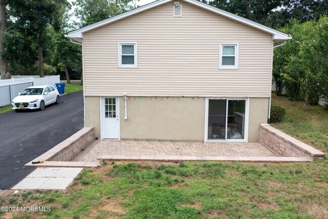 Building Photo - 69 Swimming River Rd