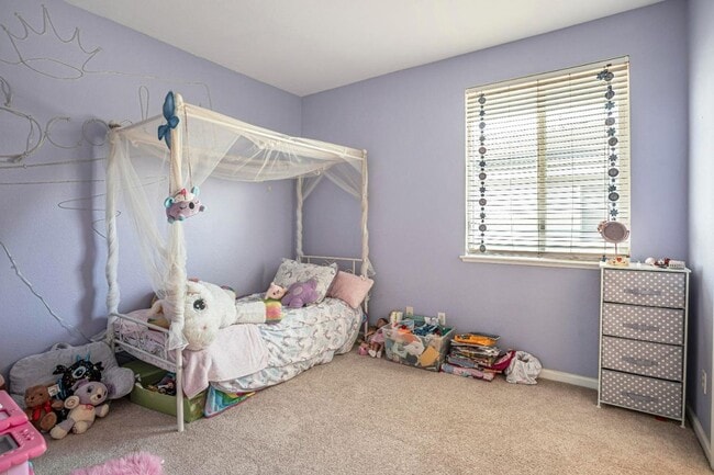 Building Photo - 8336 Cantwell Dr