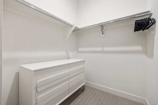 Building Photo - 1701 Retreat Cir