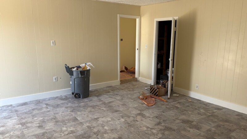 Building Photo - 5229 Mountain View Dr