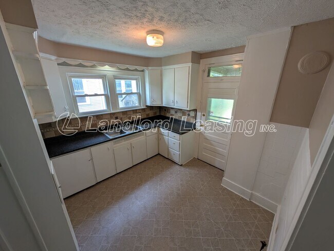 Building Photo - Character-Filled 3-Bedroom Colonial