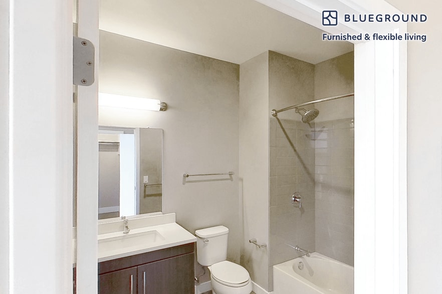 Building Photo - 1 Nashua St