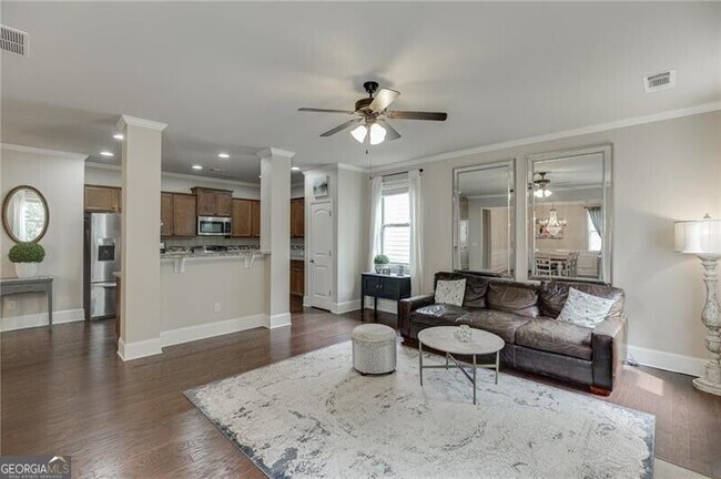 Building Photo - 6896 Big Sky Dr