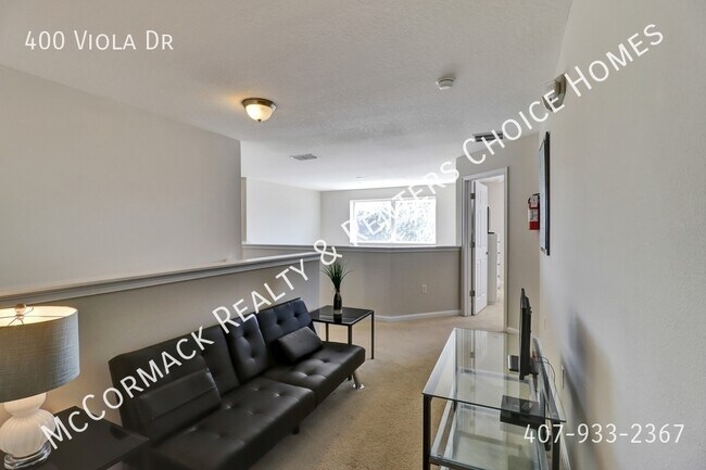 Building Photo - 400 Viola Dr