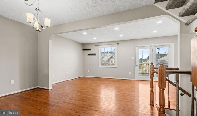 Building Photo - 6359 New Haven Ct
