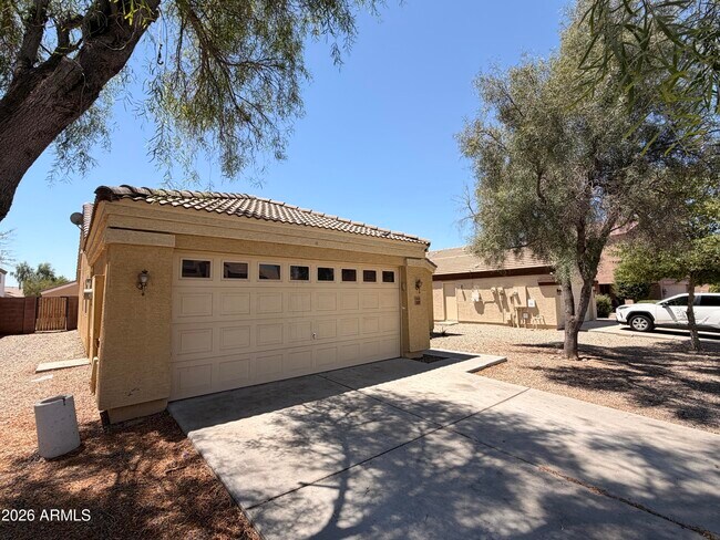 Building Photo - 8409 W Payson Rd
