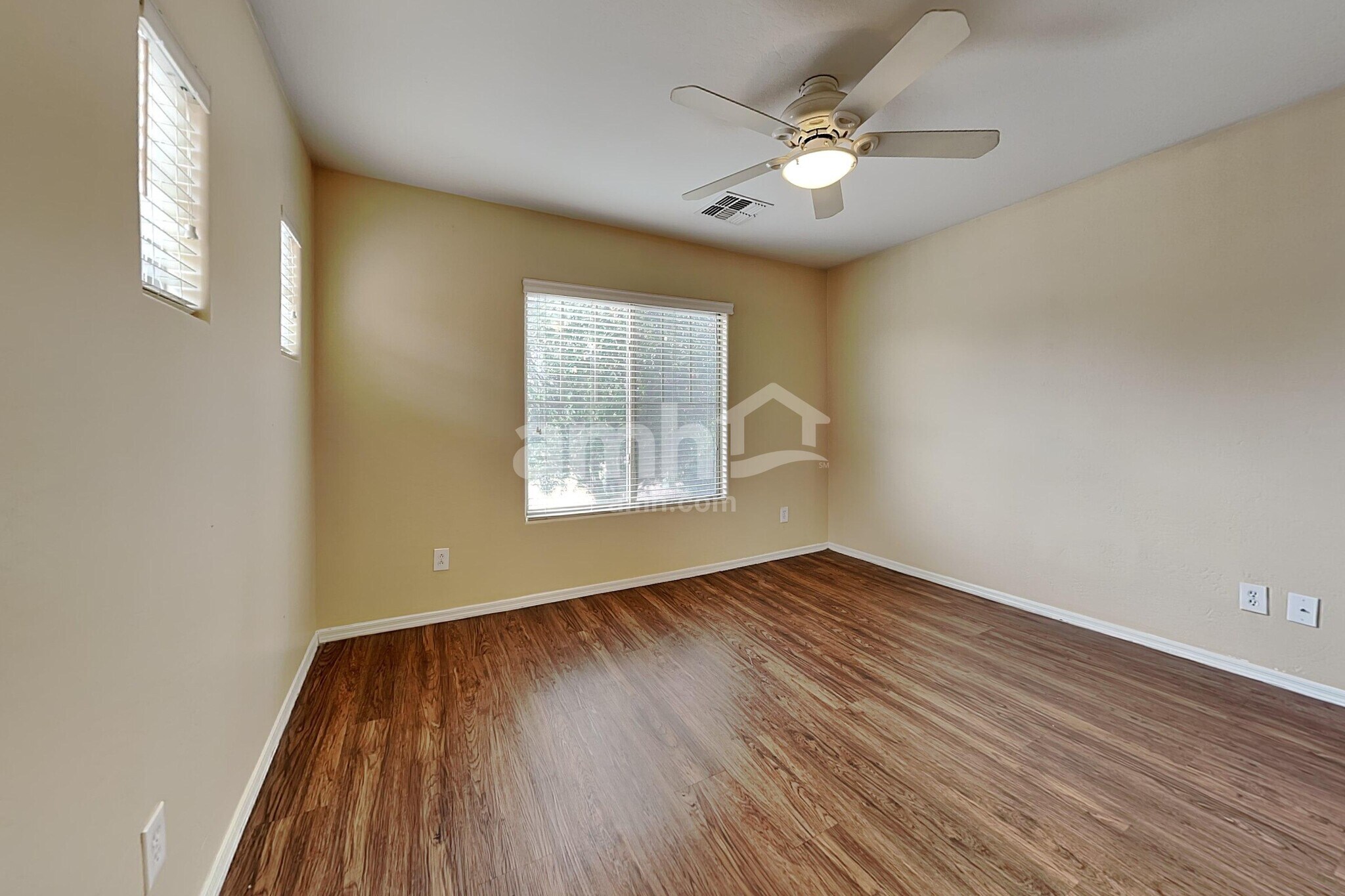 Building Photo - 11557 W Pima St