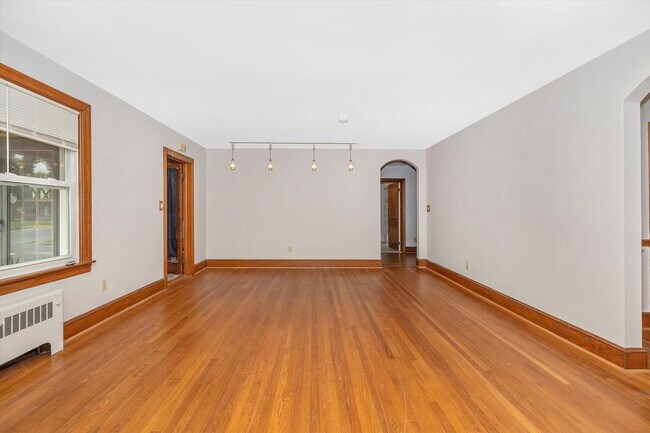 Building Photo - 531 Lee Pl