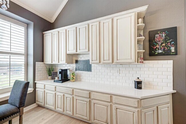 Building Photo - 545 Tom Sawyer Rd