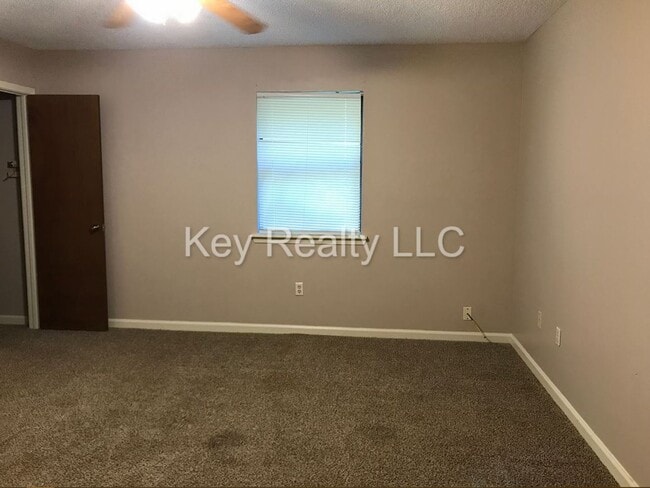 Building Photo - 602 - A Gary K - Pineville