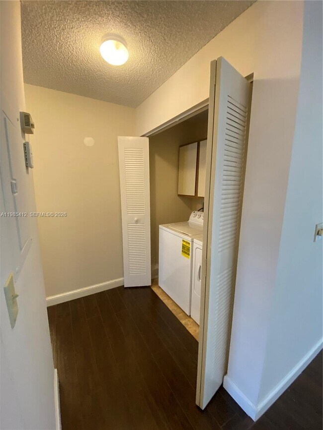 Building Photo - 18595 Egret Way